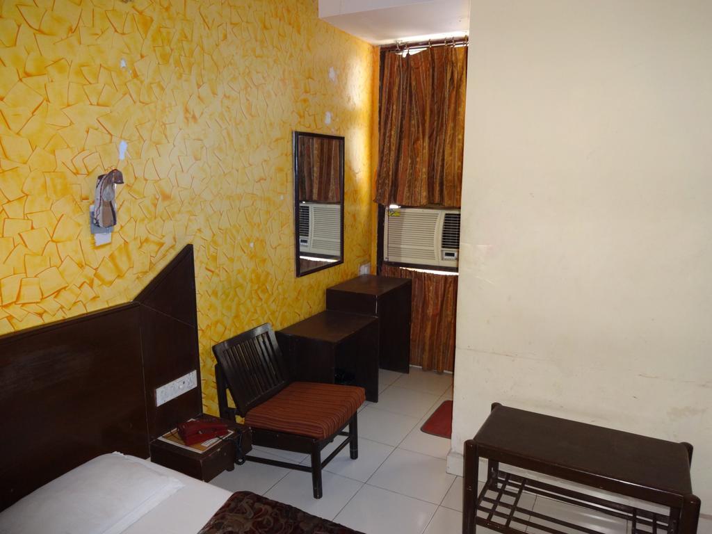 Hotel Elegant International Nueva Delhi Habitación foto